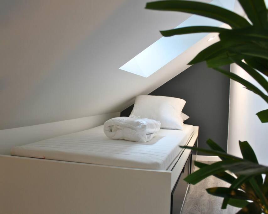 Yokohama, Duplex Avec Jardin Apartamento Bourges Exterior foto